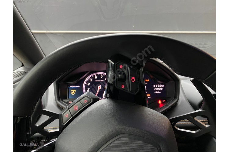 GALLERİA-LAMBORGHİNİ HURACAN-BAYİ ÇIKIŞLI-HATASIZ-4955KM